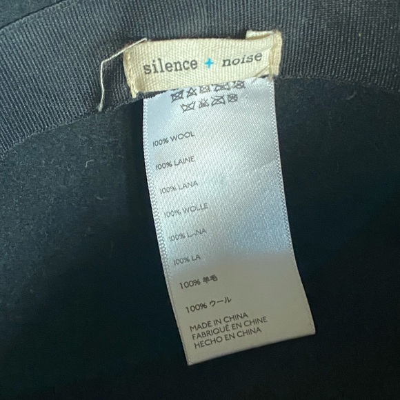 Urban outfitters wool rolled brim hat - Picture 5 of 6